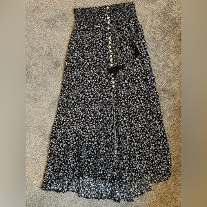 Black & White high rise skirt- super soft and light weight